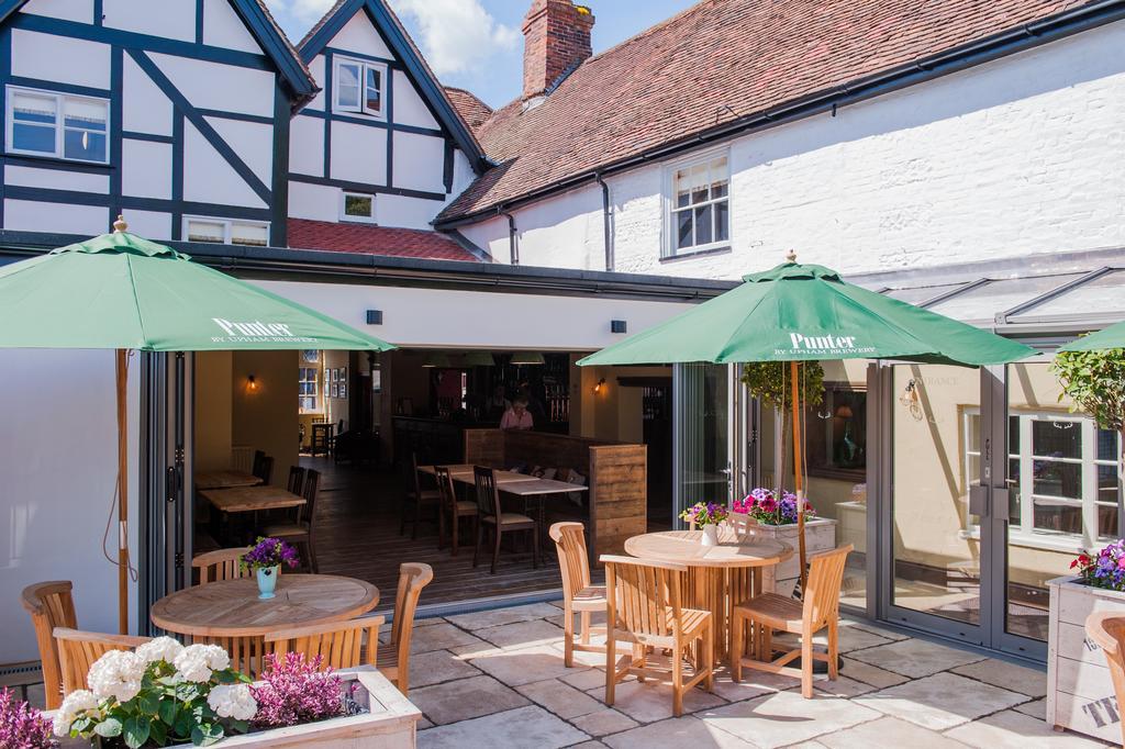 The White Hart, Overton Overton  Exteriör bild